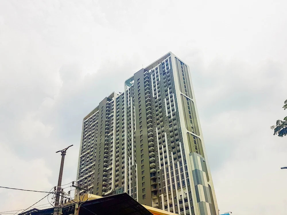 Comfort and Elegant Studio Apartment at Springwood Residence