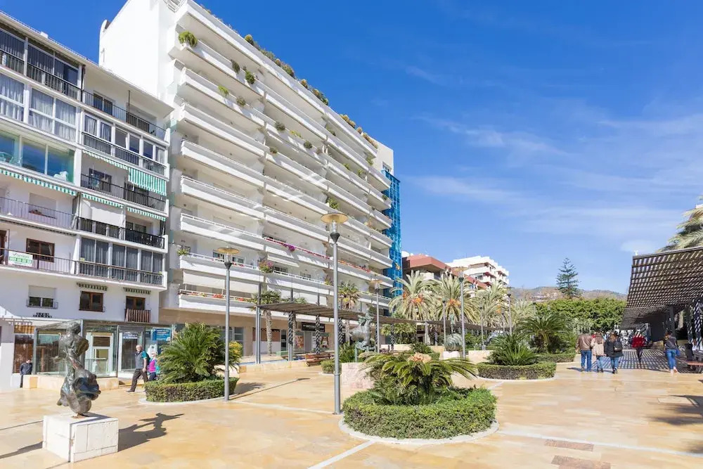 2º MTR - Marbella Temporary Rent 3 bedrooms Av del Mar