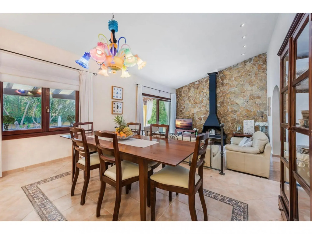 Beautiful Holiday Home In Alcudia With Pool