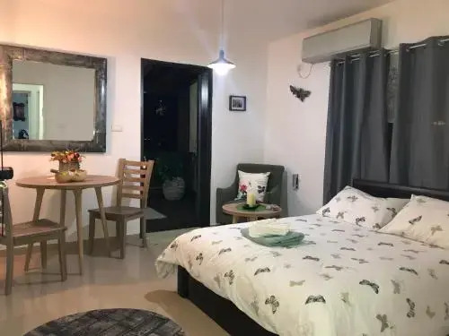 ronits place