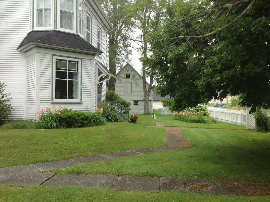 YesterYears Bed & Breakfast