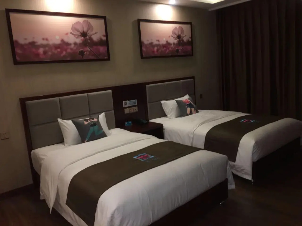 Pai Hotel Tangshan Gangyao Road Hebei Bridge