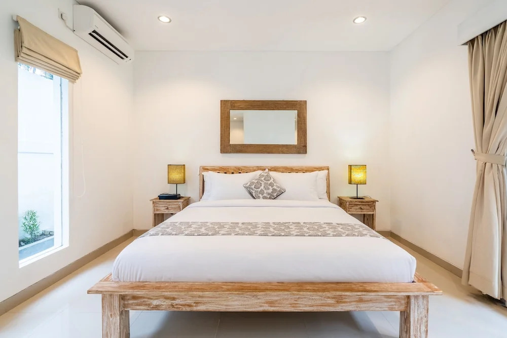 Montana Berawa Villa by Betterplace