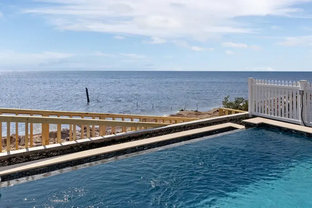 Ahh Da Sea - Waterfront, Backyard Ramp To Jetty & Laguna 3 Bedroom Home