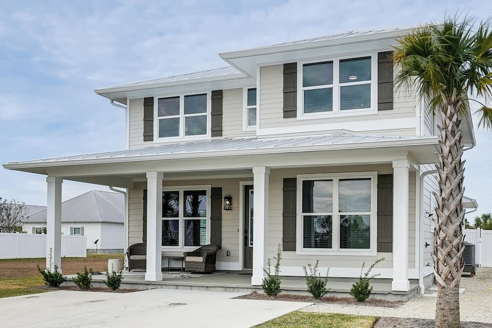 Walk to Beach! 'ocean's Paradise' w/ Patio