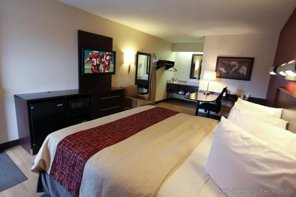 Red Roof Inn PLUS+ University at Buffalo - Amherst
