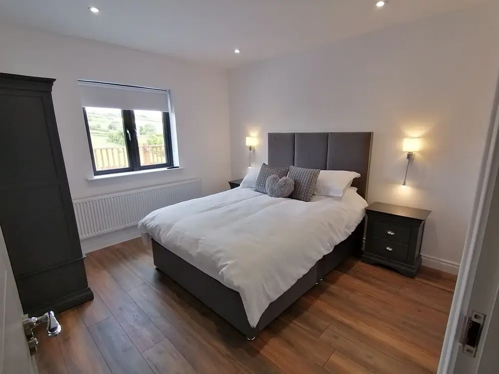 Lovely 3-bed Cabin in Meigh