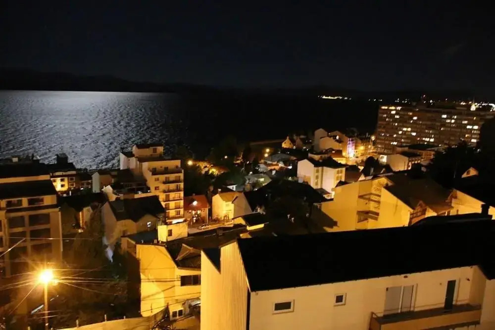 Suizo I con vista al lago y Estac
