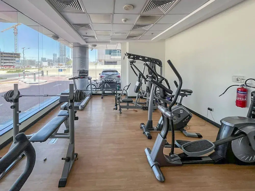 Modern 1-bed With Scenic Golf Course View