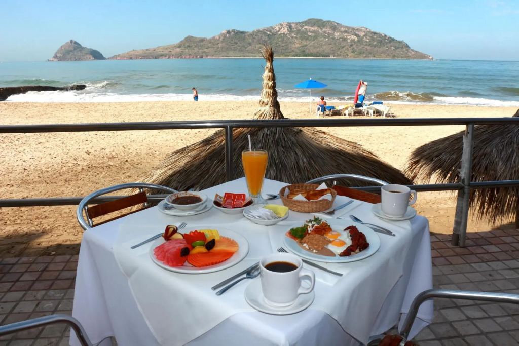 Las Flores Beach Resort