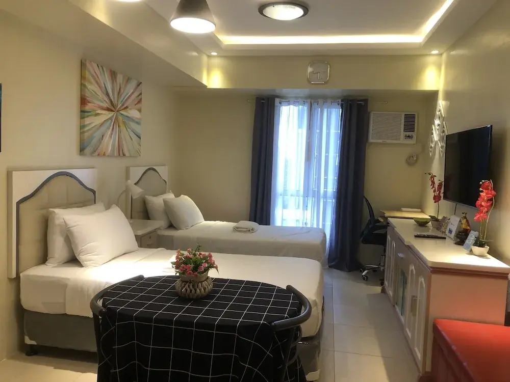 I.T Park Cebu Twin Bed Deluxe Free Fast Wifi & Pool