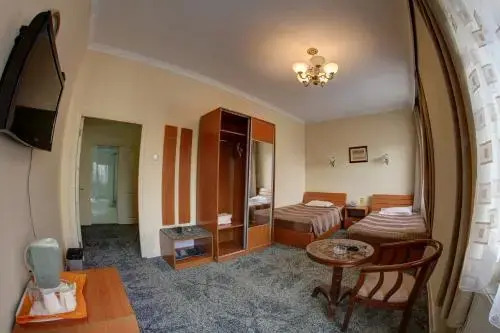 Voyage Hotel