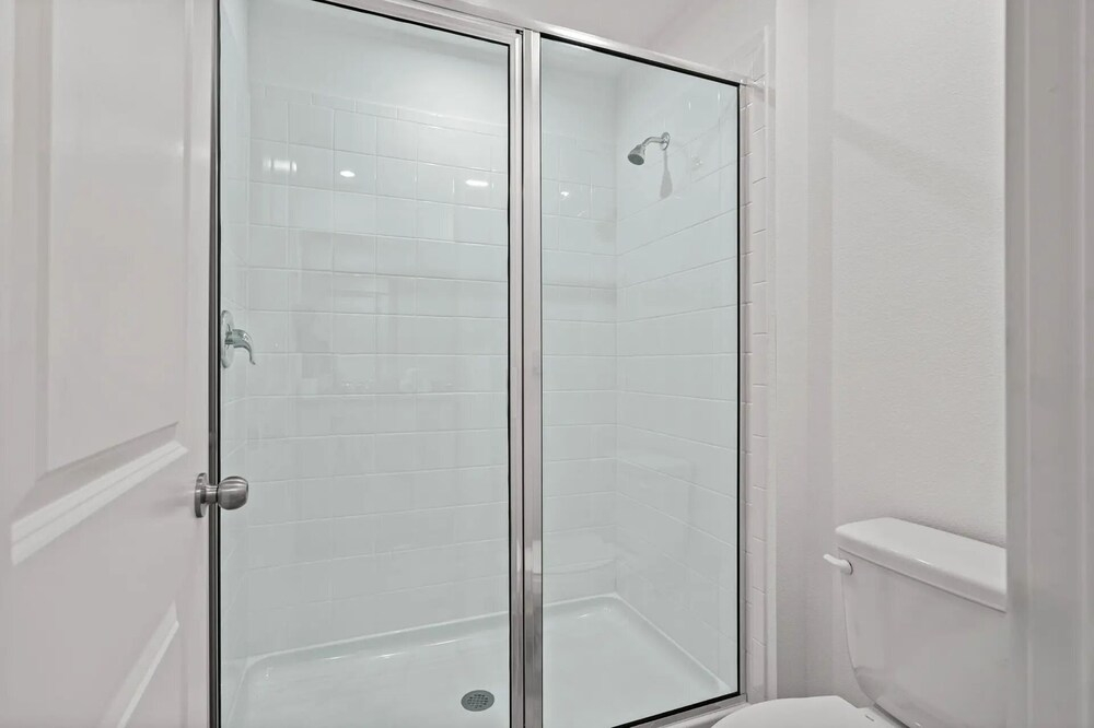 Solara 6BR Villa w/ Pvt Pool, Cinema & Game Room