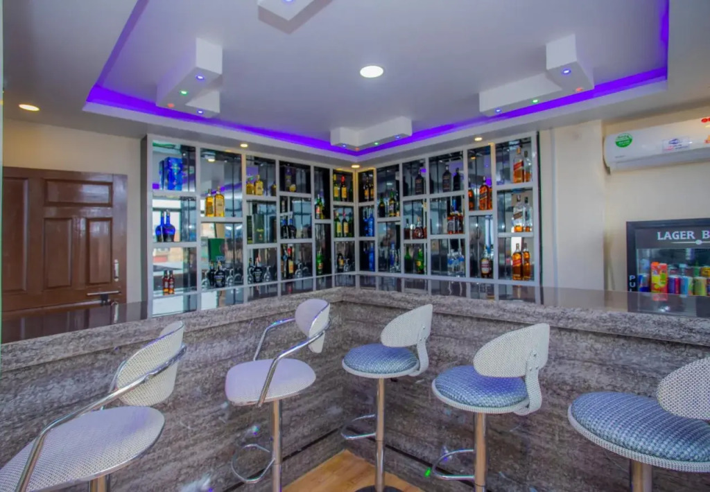 Yara Hotel