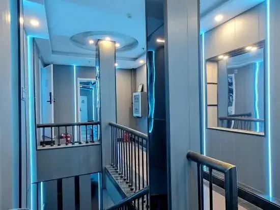 Beijing Huayunxin E-sports Theme Hotel