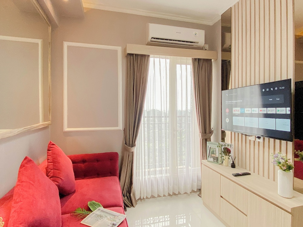 Neat And Homey 2Br For 3 Pax At Podomoro Golf View Apartment