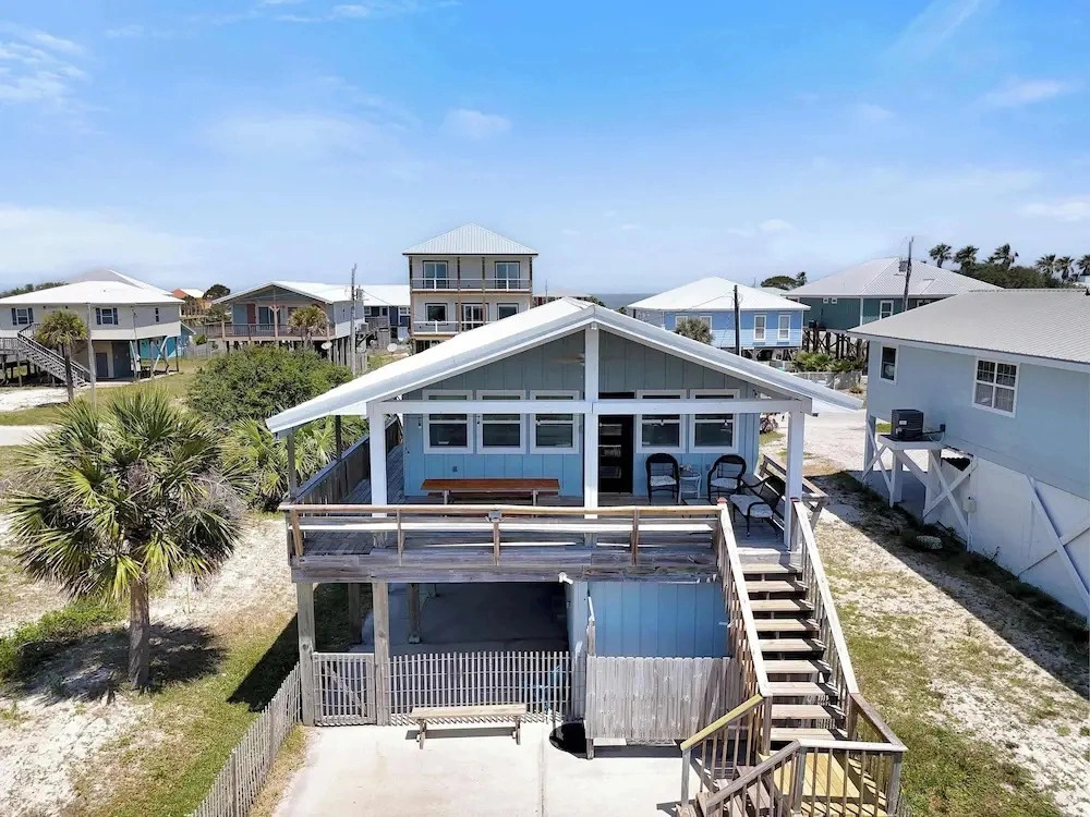 Bungalow by the Beach For 9