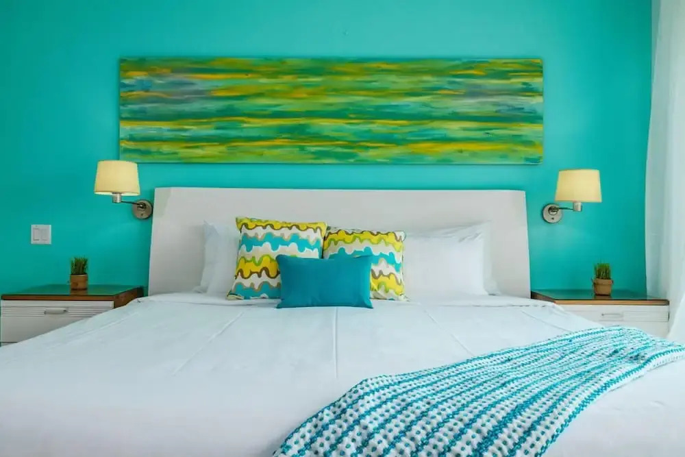 2BR 3BA Condo on Eagle Beach w Amazing Amenities