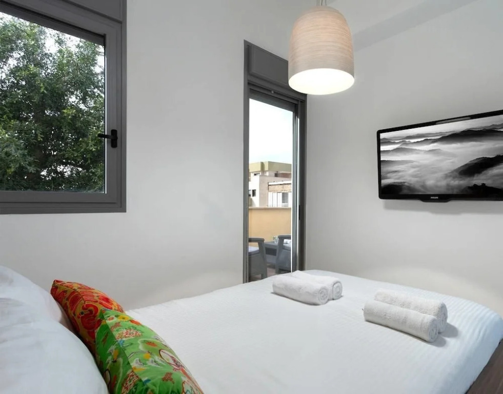 Rustic Charm 2BR Apt in Tel Aviv By Sea N' Rent