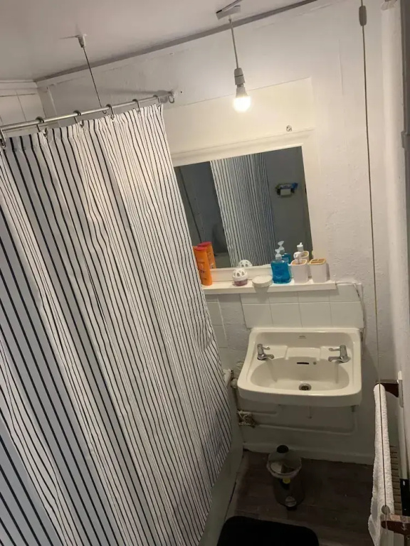 Seaside Retreat Sleeps 4 With Pets