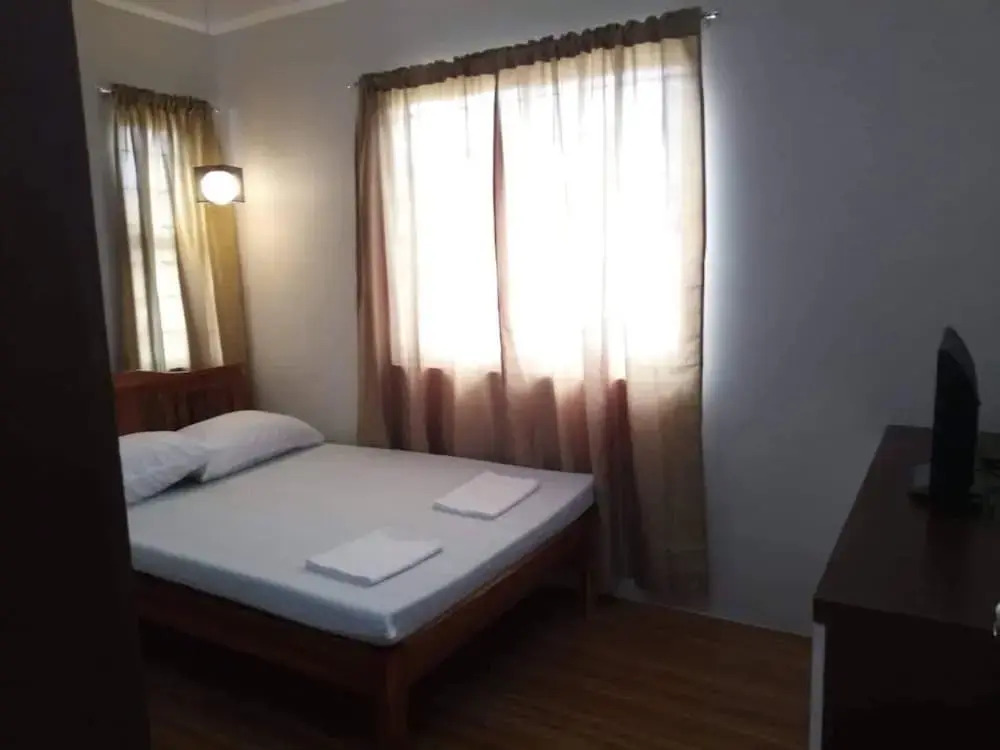 Happy Days Apartelle - Hostel