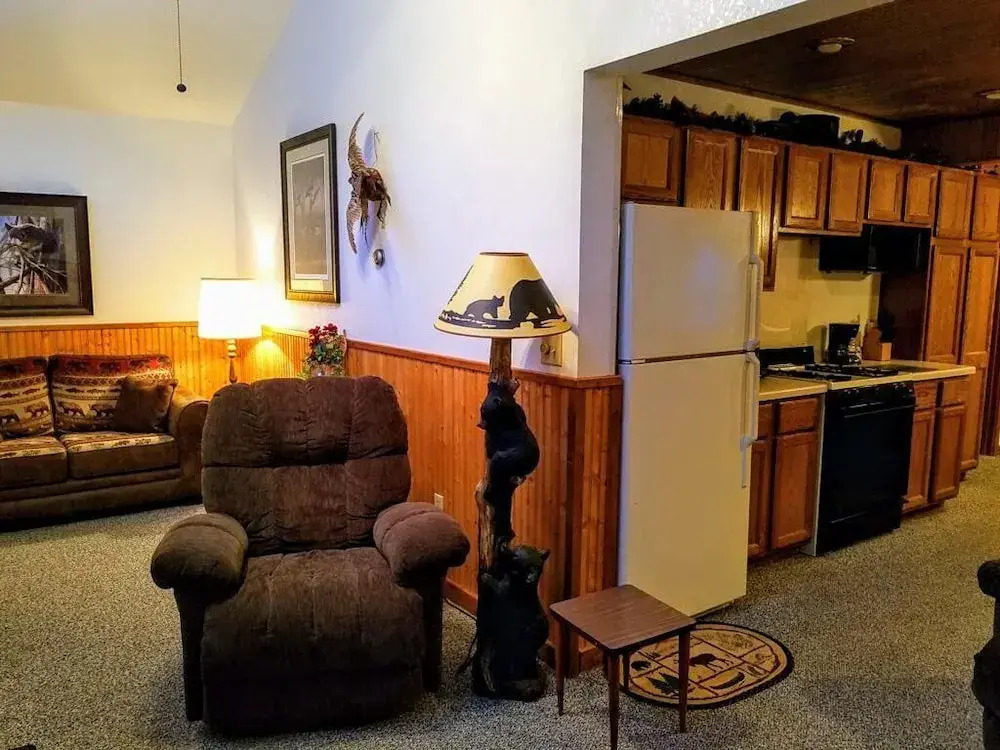 Duxbury 2 Bedroom Condo