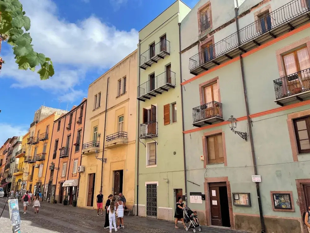 Large, Stunning Studio Apartment, Central Location