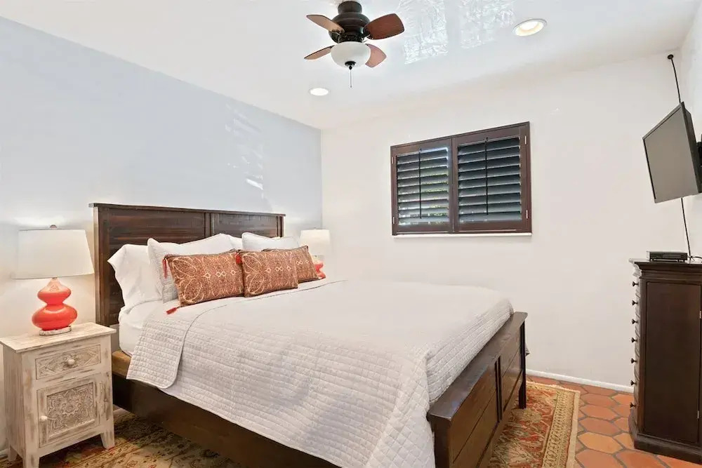 Milagro - Walk Anywhere In Santa Fe From This Beautiful Remodeled Apartment