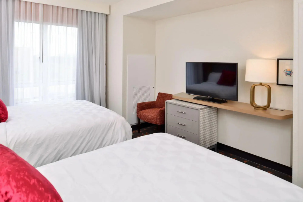 Holiday Inn & Suites Orlando - I-Drive - Theme Parks by IHG
