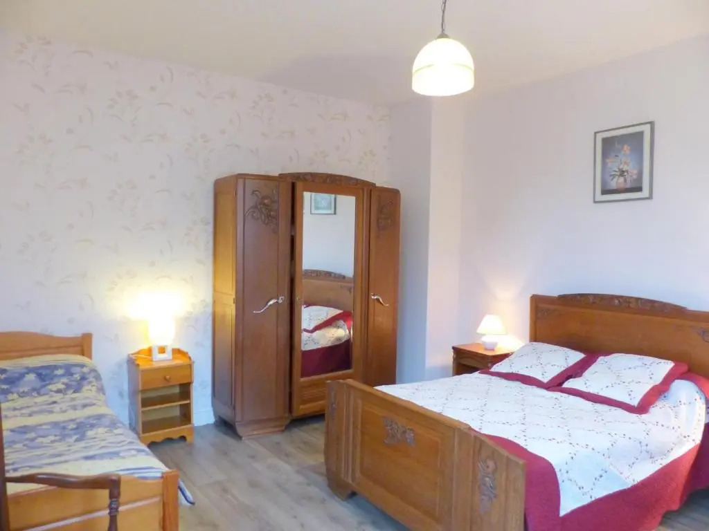 Maison indépendante près village médiéval - FR-1-489-15