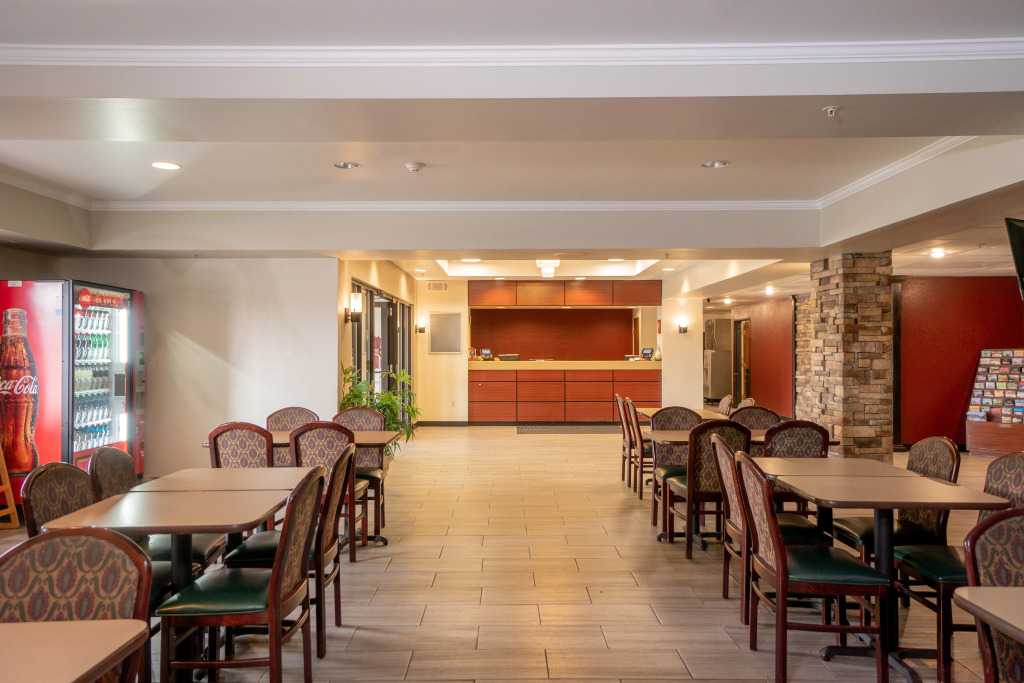 Отель Индианаполиса Quality Inn And Suites Airport