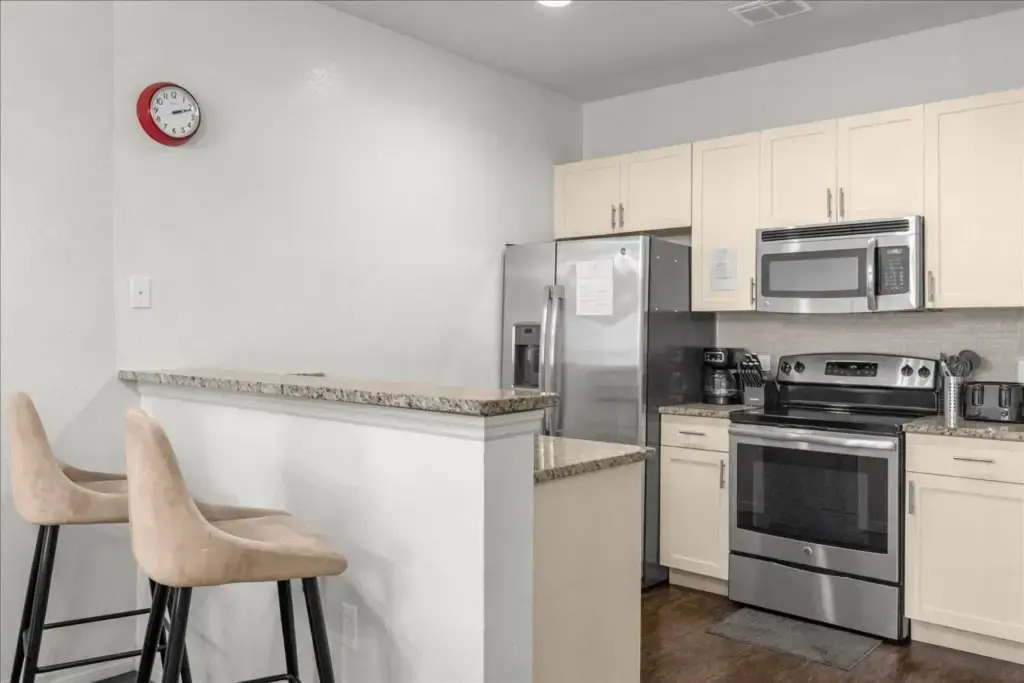 3 Bd 2 Ba Lucaya Village 22-103