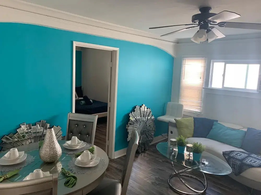 Hollywood Comfortable Stay