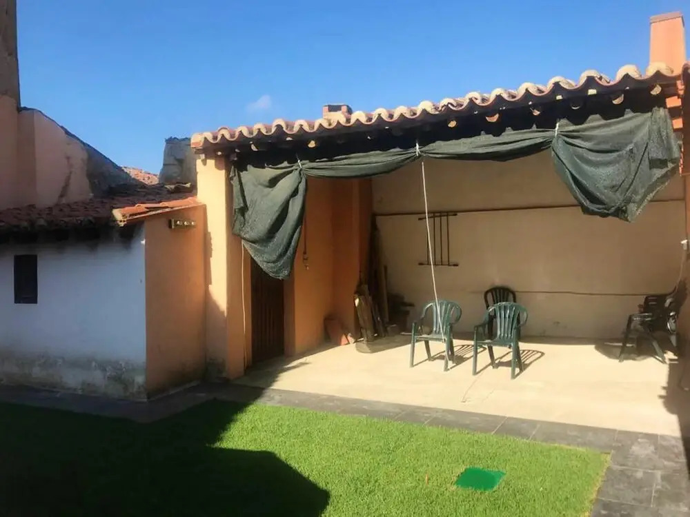 Charming villa in Pajares de la Lampreana with private pool