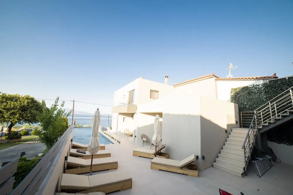Theros Suites
