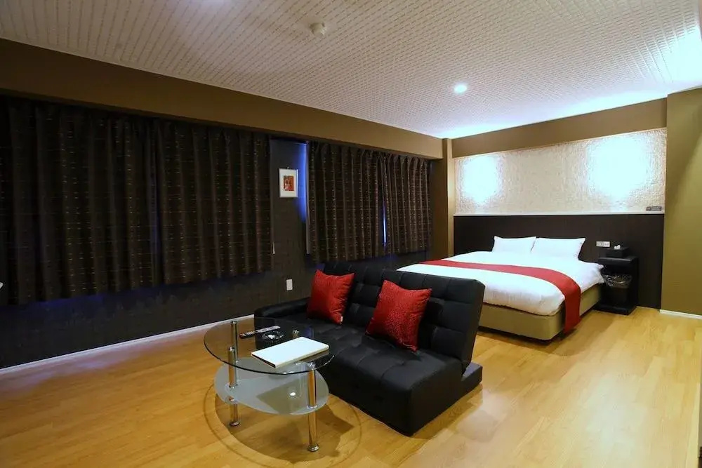 Town Hotel 41