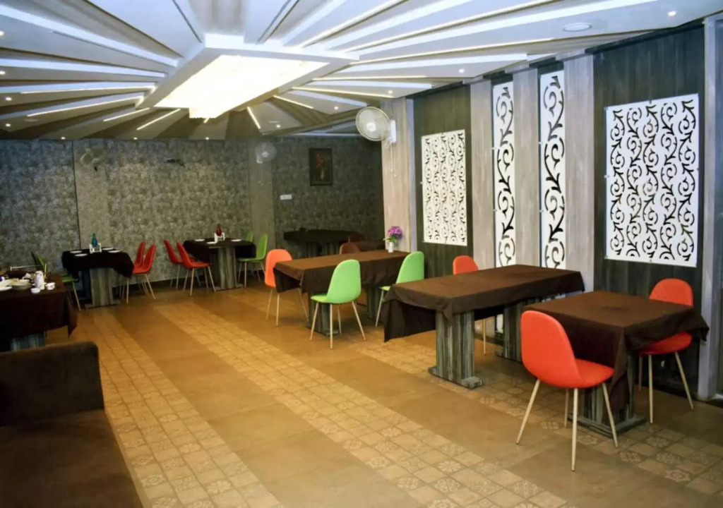 HOTEL UMA PALACE