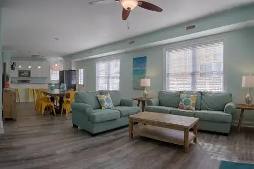 Beach Bungalow 8