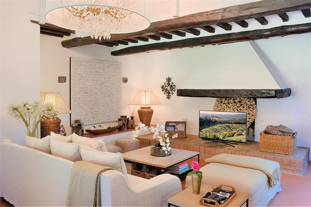 Exclusive Villa & Winery up to 8 Guests
