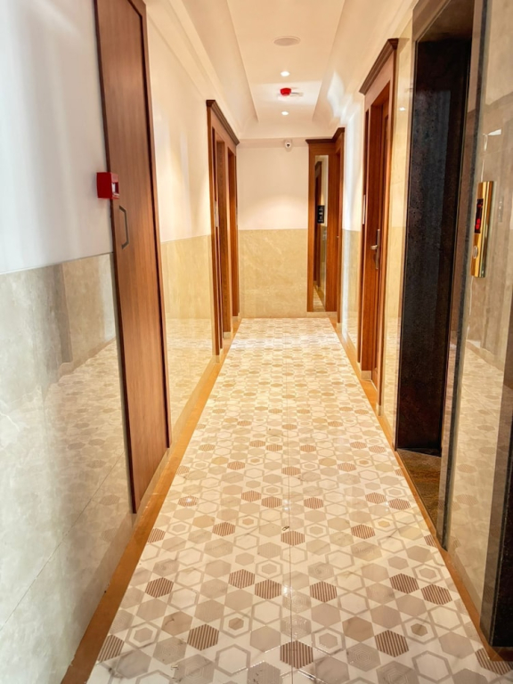 Hotel Imperial Suites - Airoli