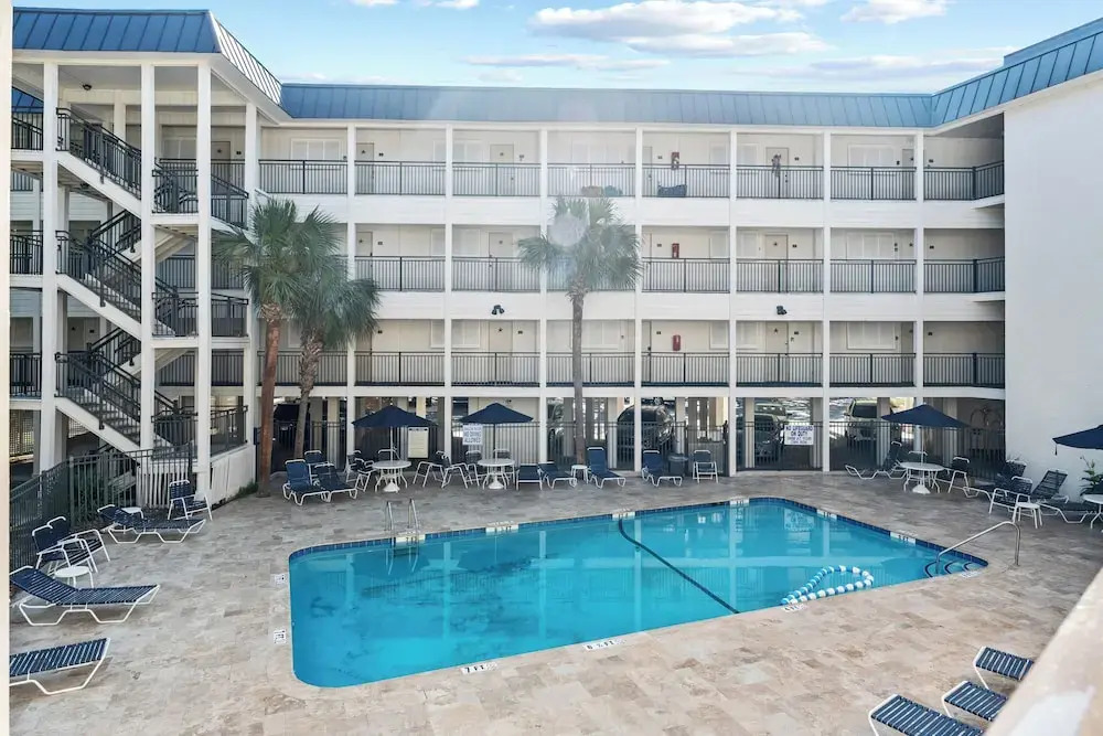 Beach Access: Oceanfront Hilton Head Studio