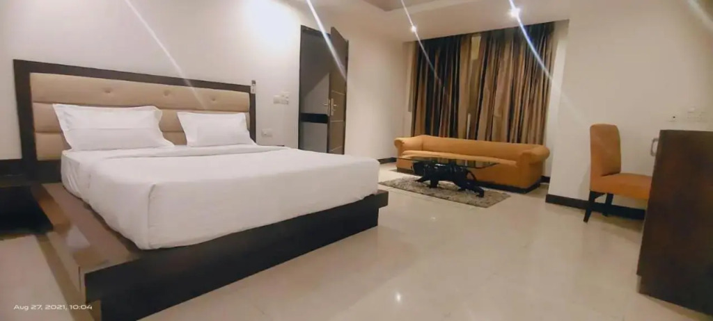 HOTEL AMBROSIA