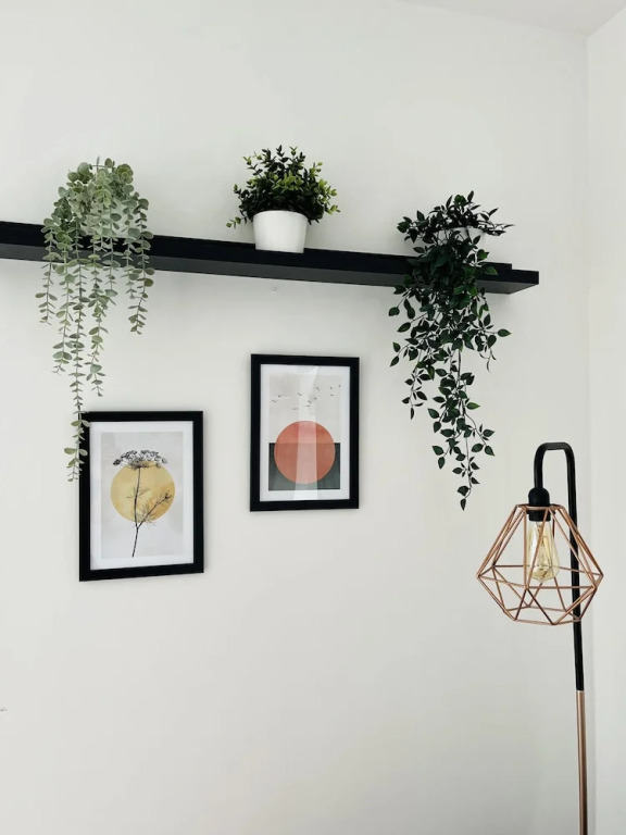 Cosy, Bright and Central Flat for Work and Holiday