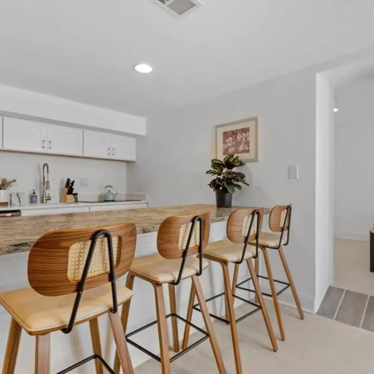 Stone s Throw From Capitol Hill Free Parking