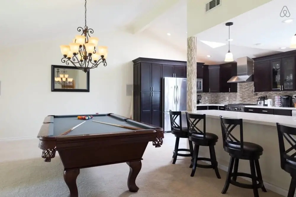 Luxurious 4BR 9m to Las Vegas Strip