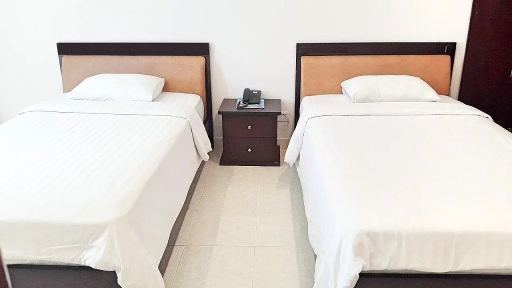 Long Beach Hotel