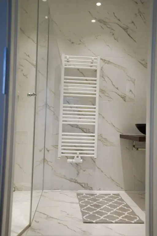GuestHost Design Apartments
