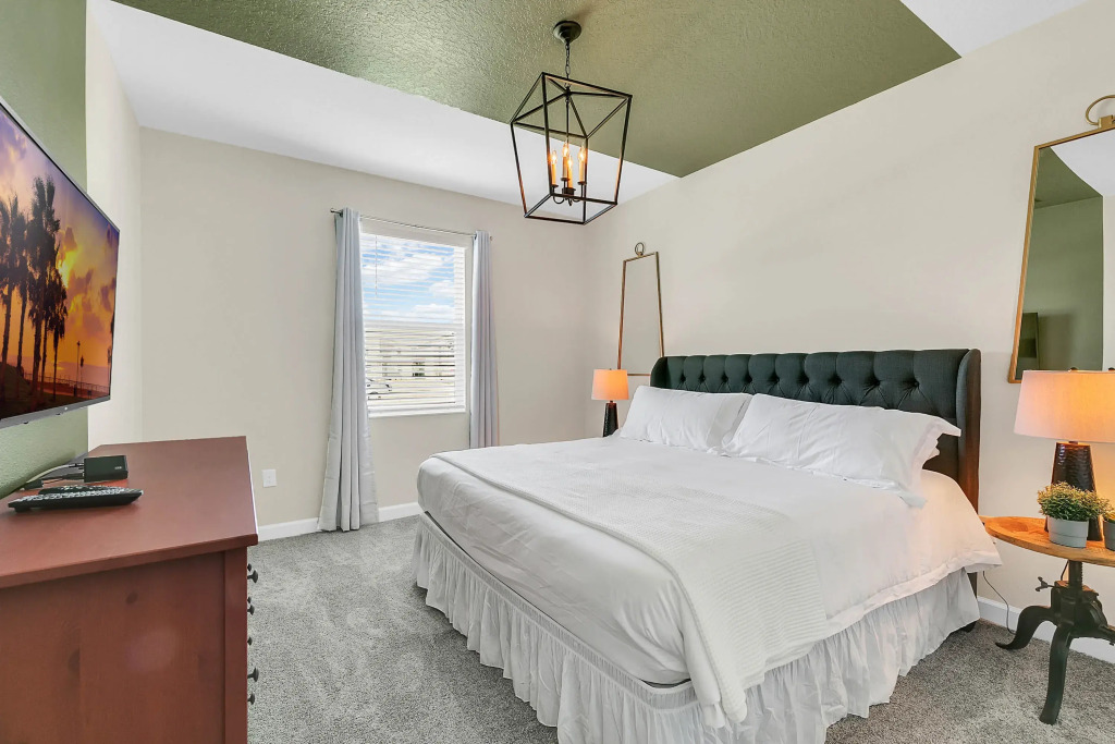 6 Bedrooms 6 Bathrooms Storey Lake 2875 Sc