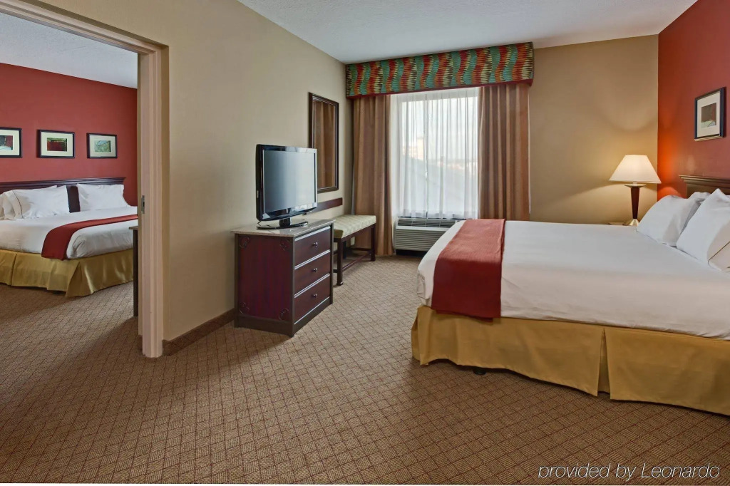Holiday Inn Express Hotel & Suites Tampa-Oldsmar by IHG