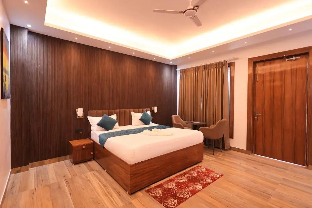 The Hoften Snowia Luxury Stay, Mukteshwar - Near Bhalugarh Waterfall